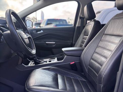 Used 2018 Ford Escape Titanium FWD image 5