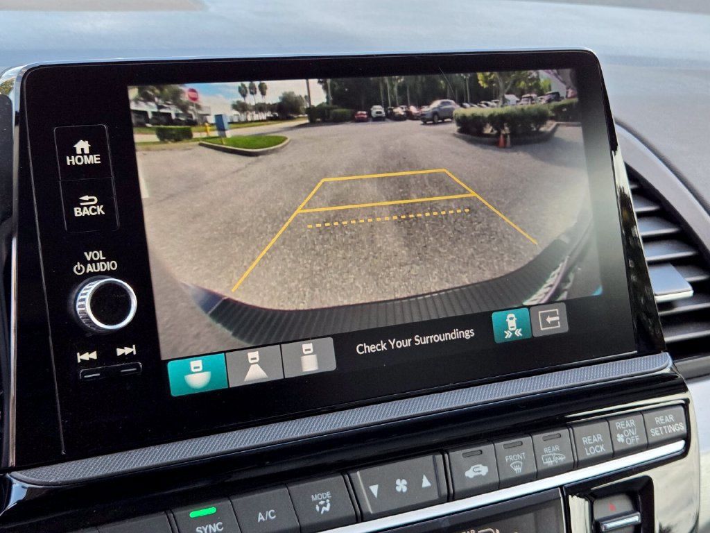 Used 2025 Honda Odyssey Touring image 26