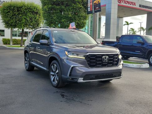 Used 2023 Honda Pilot Elite image 2