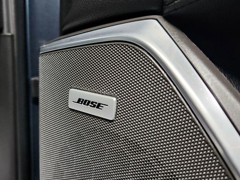 Used 2020 Cadillac Escalade Luxury image 16