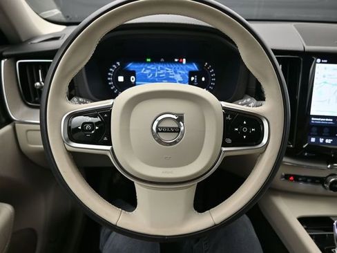Used 2023 Volvo XC60 B5 Ultimate AWD/4WD image 25