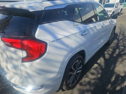 Used 2019 GMC Terrain Denali w/ Advanced Safety Package image 5