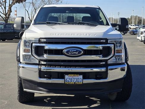 Used 2020 Ford F250 XLT image 2