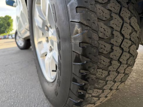 Used 2018 Chevrolet Silverado 1500 LT image 42