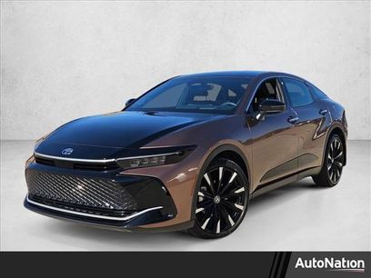 Used 2025 Toyota Crown Platinum