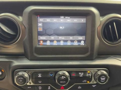 Used 2022 Jeep Wrangler Unlimited Sport w/ Xtreme Recon 35" Tire Package AWD/4WD image 29