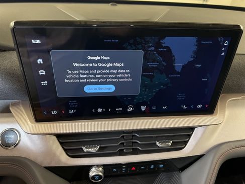 Used 2025 Ford Explorer Active w/ Active Comfort Package image 11