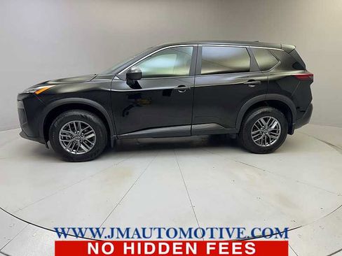 Used 2023 Nissan Rogue S AWD/4WD image 2