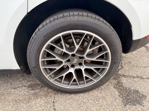 Used 2016 Porsche Macan S w/ Premium Package Plus image 14