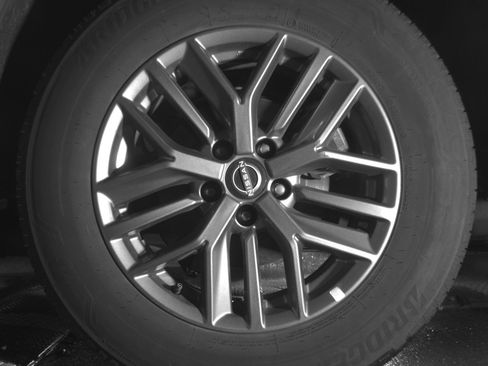 Used 2024 Nissan Rogue S FWD image 14