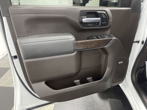 Used 2020 GMC Sierra 2500 Denali w/ Denali Ultimate Package image 9