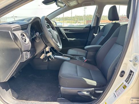 Used 2017 Toyota Corolla LE FWD image 7