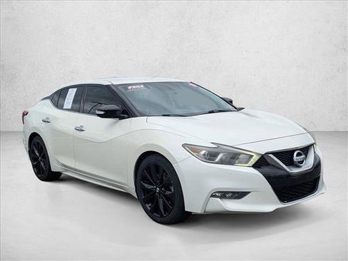 Used 2017 Nissan Maxima SR w/ Midnight Edition image 3