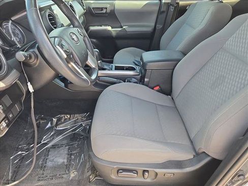 Used 2022 Toyota Tacoma SR5 w/ Technology Package RWD image 15