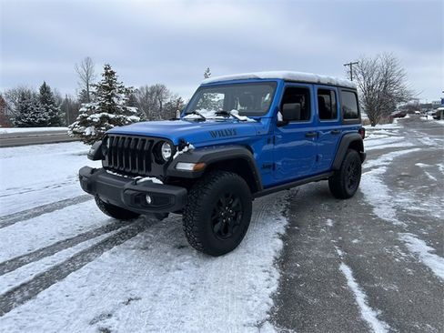 Used 2022 Jeep Wrangler Unlimited Sport image 2