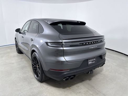 New 2026 Porsche Cayenne S image 3