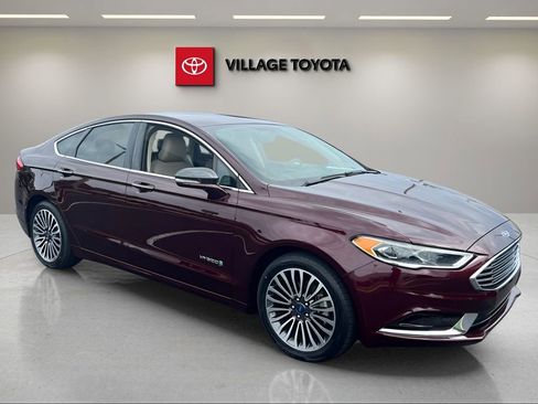 Used 2018 Ford Fusion SE w/ Equipment Group 602A FWD image 7