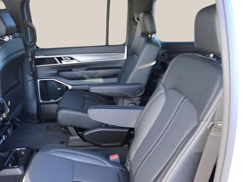 New 2026 Jeep Grand Wagoneer L Limited AWD/4WD image 17