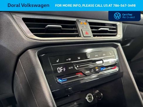 Used 2025 Volkswagen Taos SE image 21