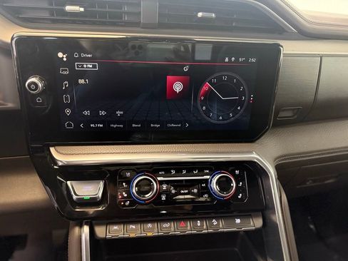 Used 2023 GMC Sierra 1500 Denali AWD/4WD image 14