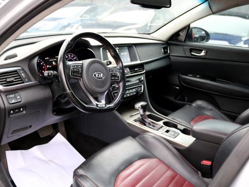 Used 2019 Kia Optima SX image 13