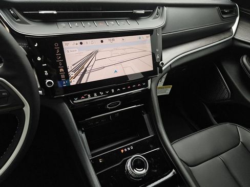 New 2026 Jeep Grand Cherokee Limited RWD image 17