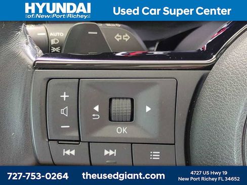 Used 2023 Nissan Pathfinder Platinum FWD image 31