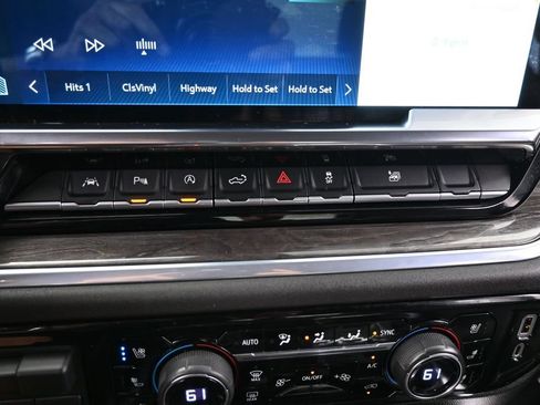 Used 2022 Chevrolet Silverado 1500 LTZ RWD image 31