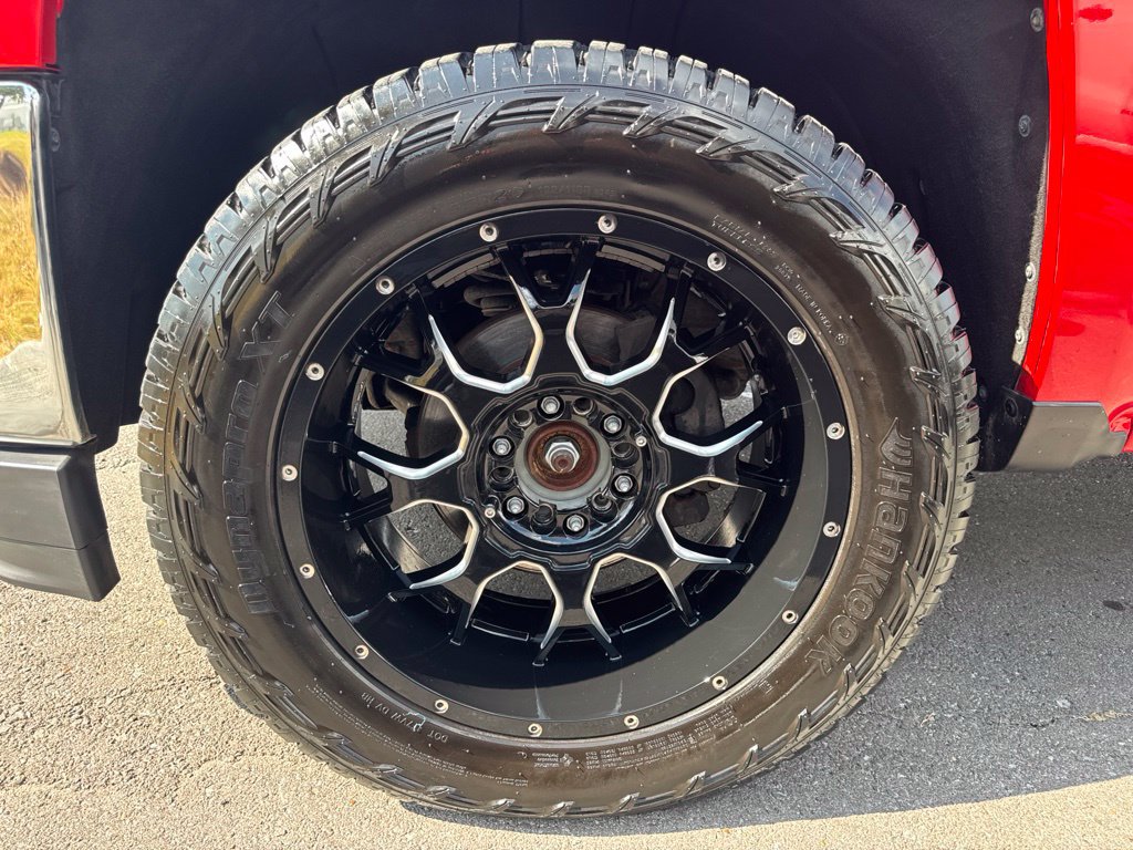 Used 2018 Chevrolet Silverado 1500 LT AWD/4WD image 28