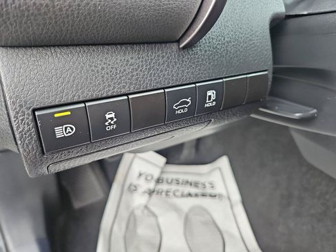 Used 2023 Toyota Camry SE FWD image 24