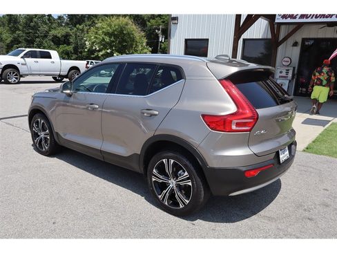 Used 2022 Volvo XC40 T5 Inscription AWD/4WD image 3