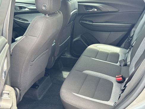 Used 2024 Chevrolet TrailBlazer LS w/ LS Confidence Package FWD image 19