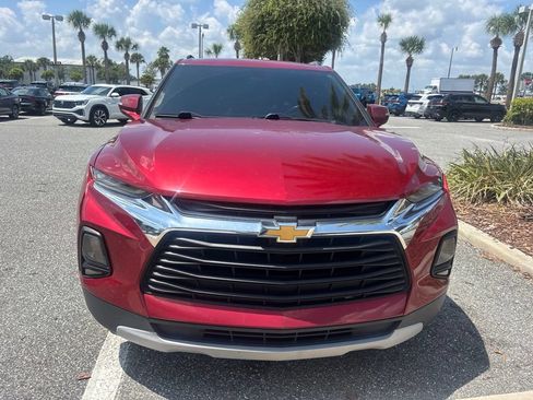 Used 2020 Chevrolet Blazer LT FWD image 2