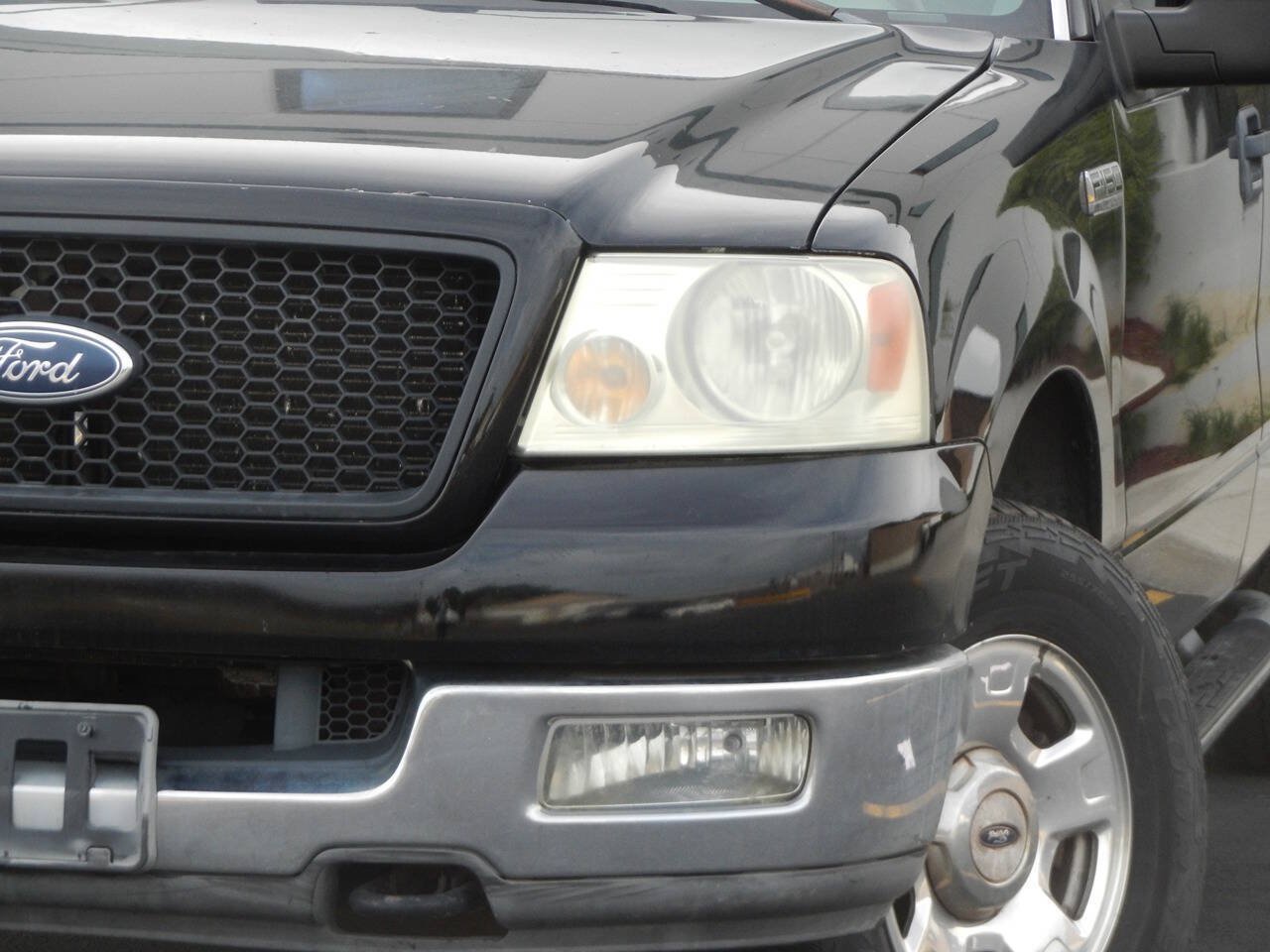 Used 2004 Ford F150 XLT AWD/4WD image 5