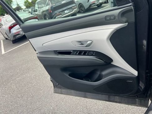 Used 2025 Hyundai Tucson Limited AWD/4WD image 14