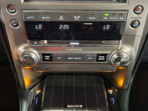 Used 2020 Lexus GX 460 Luxury w/ Luxury Sport Package AWD/4WD image 38