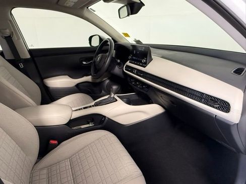 Used 2024 Honda HR-V LX image 46