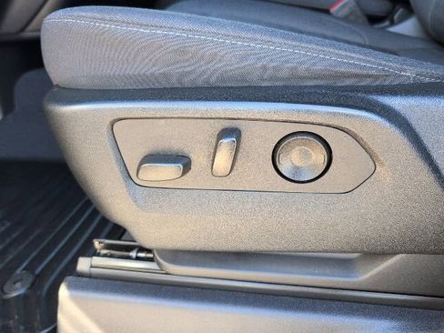 Used 2024 Chevrolet Silverado 2500 Custom w/ Custom Convenience Package image 13