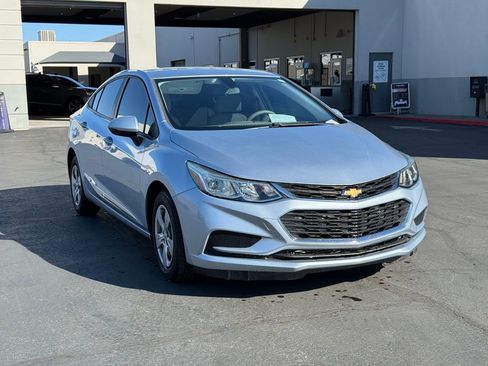 Used 2018 Chevrolet Cruze LS image 1