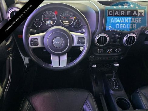Used 2015 Jeep Wrangler Unlimited Rubicon AWD/4WD image 12