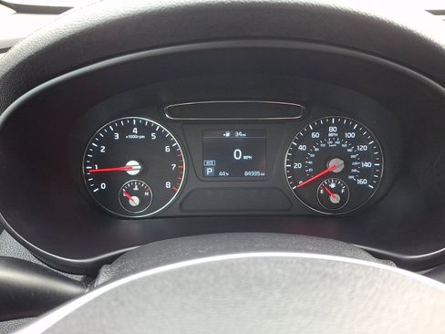 Used 2019 Kia Sorento LX w/ LX Convenience Package image 20