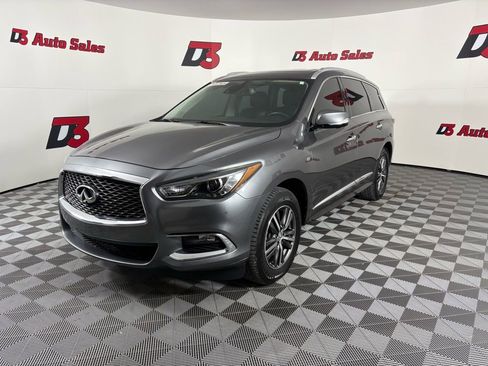 Used 2019 INFINITI QX60 Luxe w/ Essential Package image 2