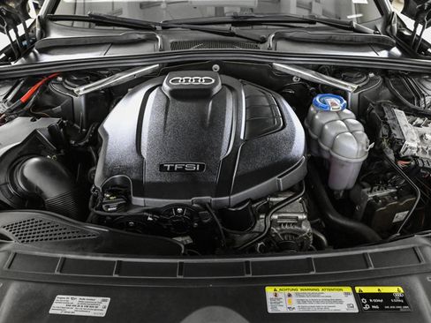 Used 2019 Audi A4 2.0T allroad Premium Plus AWD/4WD image 2
