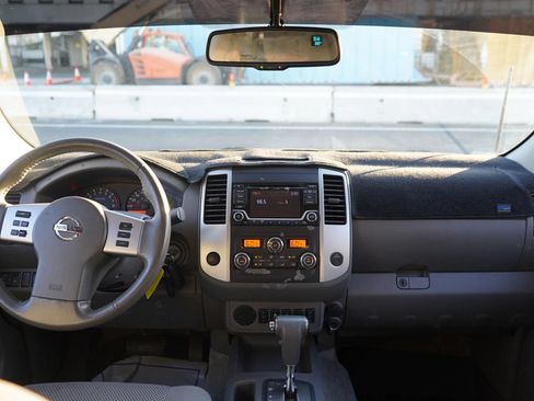 Used 2016 Nissan Frontier SV w/ SV Value Truck Package RWD image 18