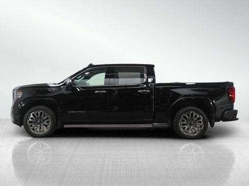 Used 2024 GMC Sierra 1500 Denali Ultimate image 2