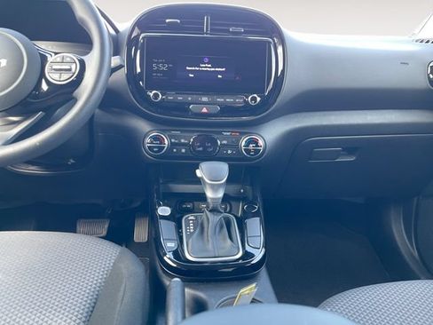 Used 2024 Kia Soul S FWD image 11