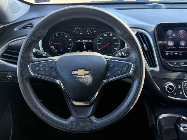 Used 2020 Chevrolet Malibu LT FWD image 14