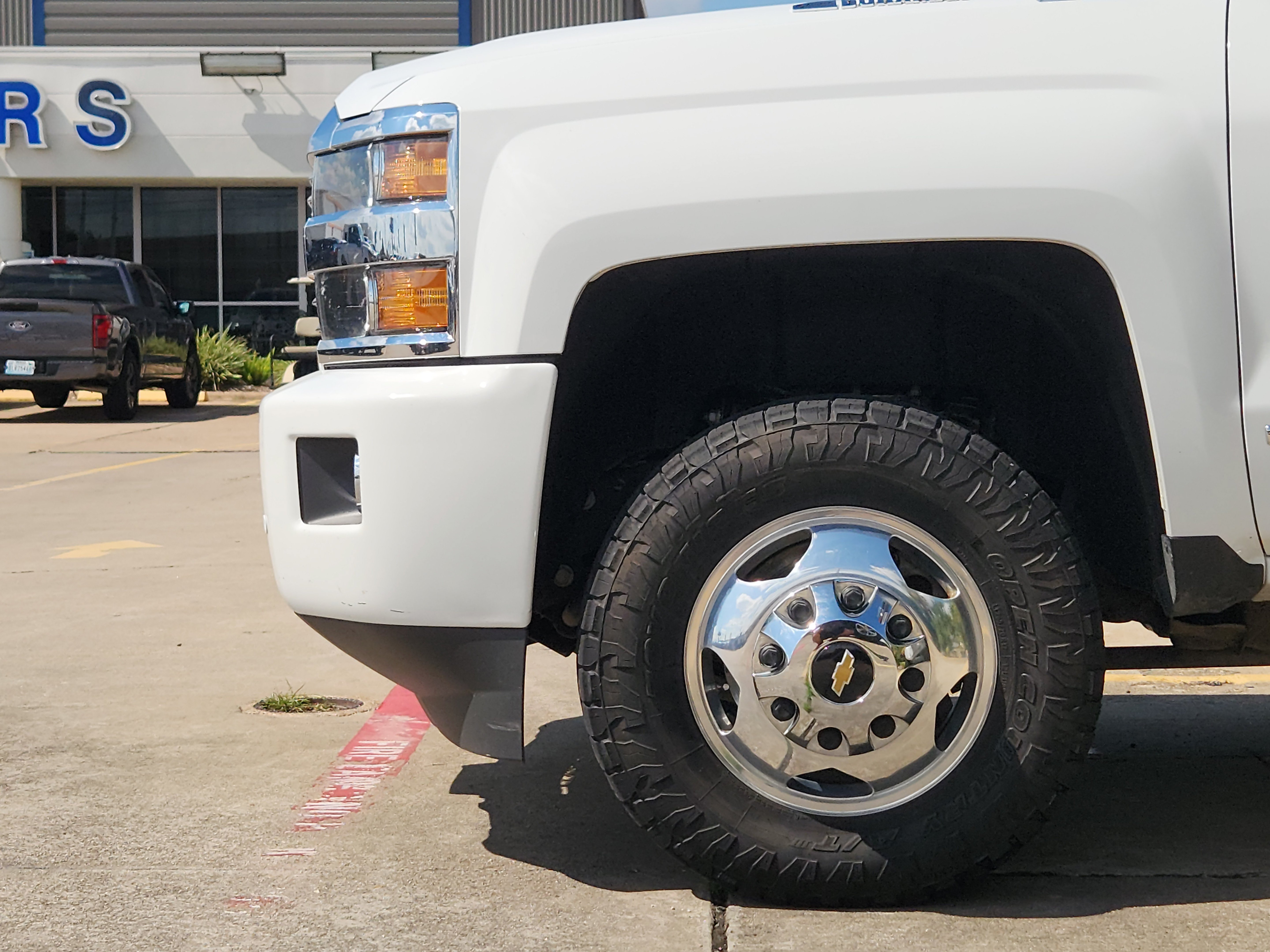 Used 2017 Chevrolet Silverado 3500 High Country w/ Duramax Plus Package AWD/4WD image 5