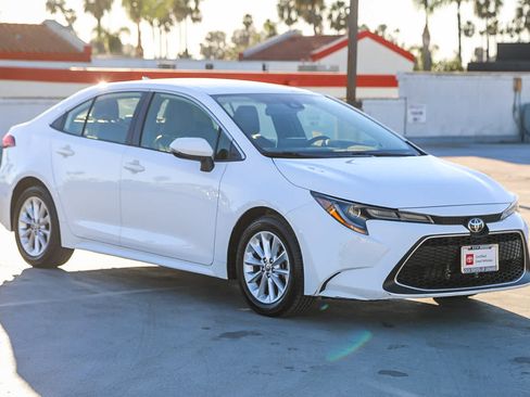 Certified 2020 Toyota Corolla XLE image 5