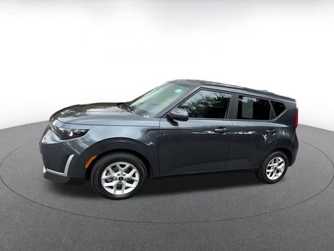 Used 2025 Kia Soul LX w/ LX Technology Package image 8